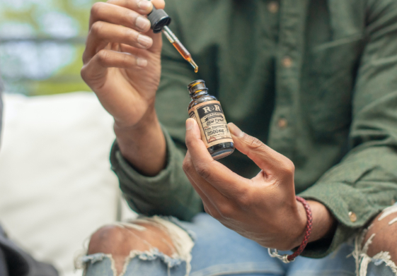 vibe-by-california-cannabis-dispensary-CBD-oil-uses-tinctures-and-topicals