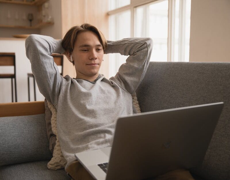 cannabis-delivery-a-convenient-way-to-access-your-favorite-products_featured_photo