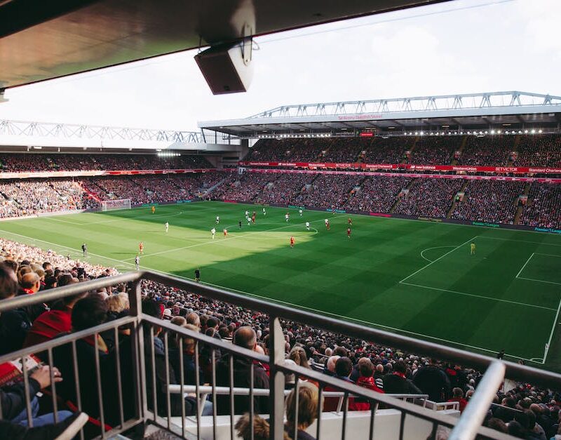 gridiron-and-ganja-how-cannabis-can-improve-focus-and-appreciation-for-football-strategy_featured_photo