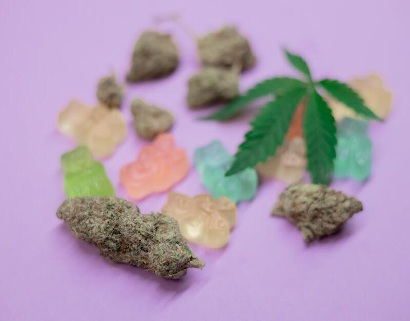 soothe-your-skin-exploring-the-benefits-of-cannabis-topicals_featured_photo